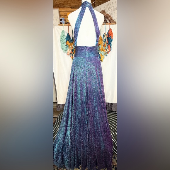 Betsy & Adam Metallic Halter Gown Blue Purple Iridescent Formal Dress - Picture 8 of 16